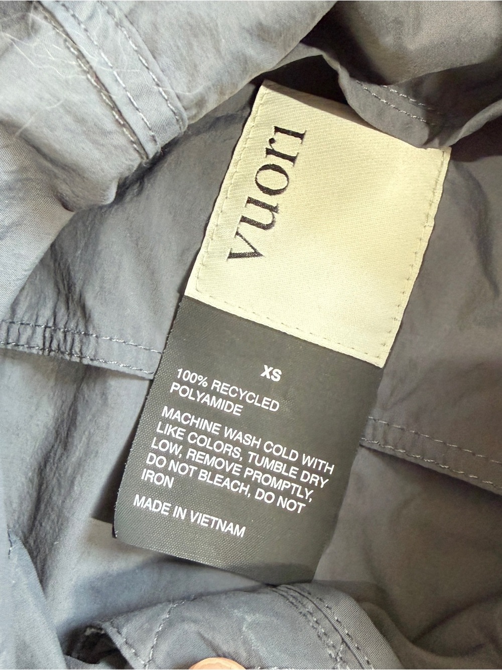 Vuori Women’s Shores Jacket Full Zip Hooded Lightweight Running in Gray XS - Picture 8 of 11